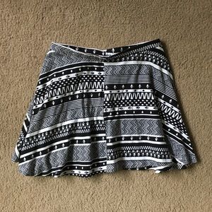 Patterned skater skirt