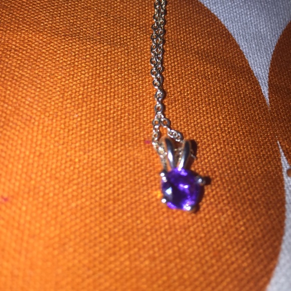 Jewelry - Picture 3 of 4