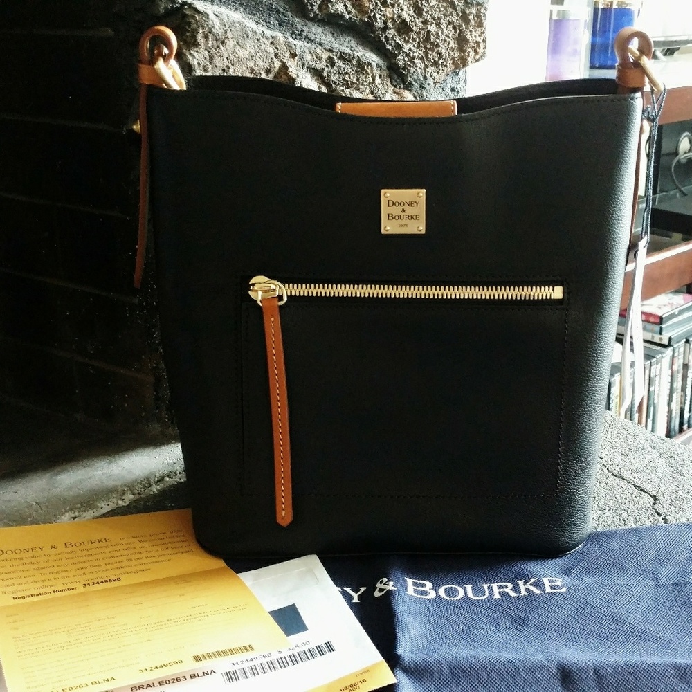 💟SOLD💟Dooney & Bourke Raleigh Roxy