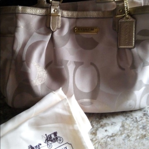 Coach handbag - Picture 2 of 5