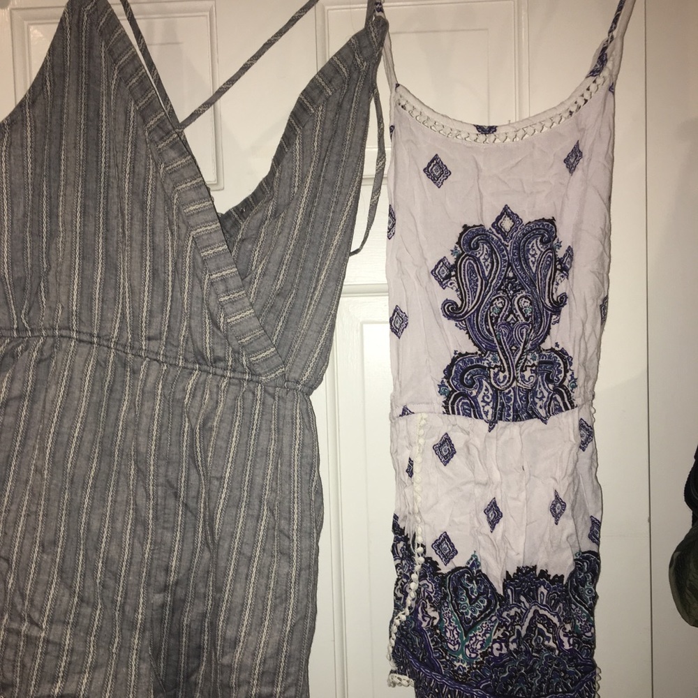 2 ROMPERS
