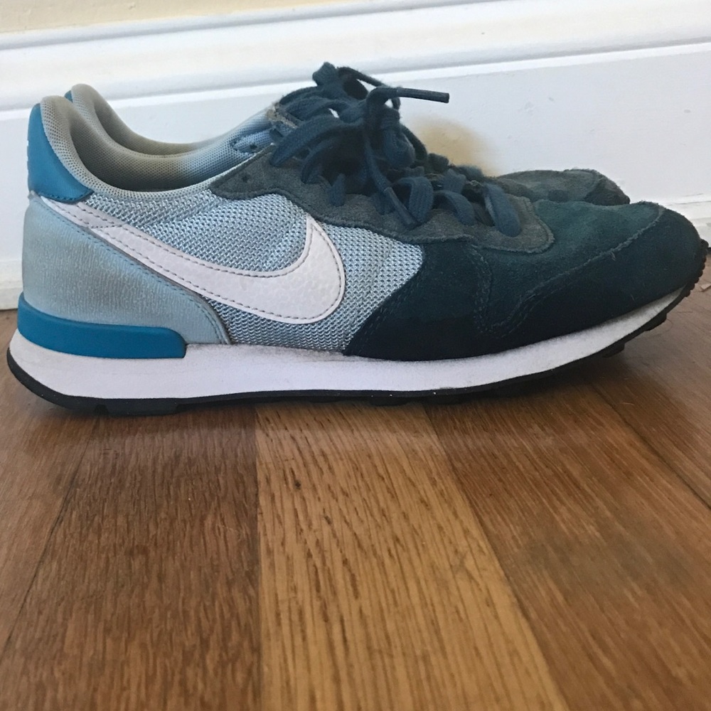 Retro Nike Internationalists