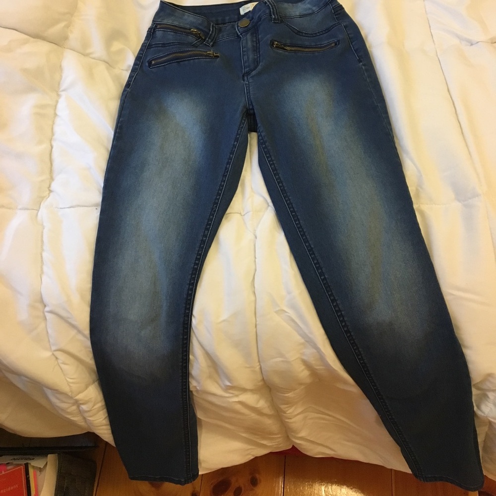 blue skinny jeans
