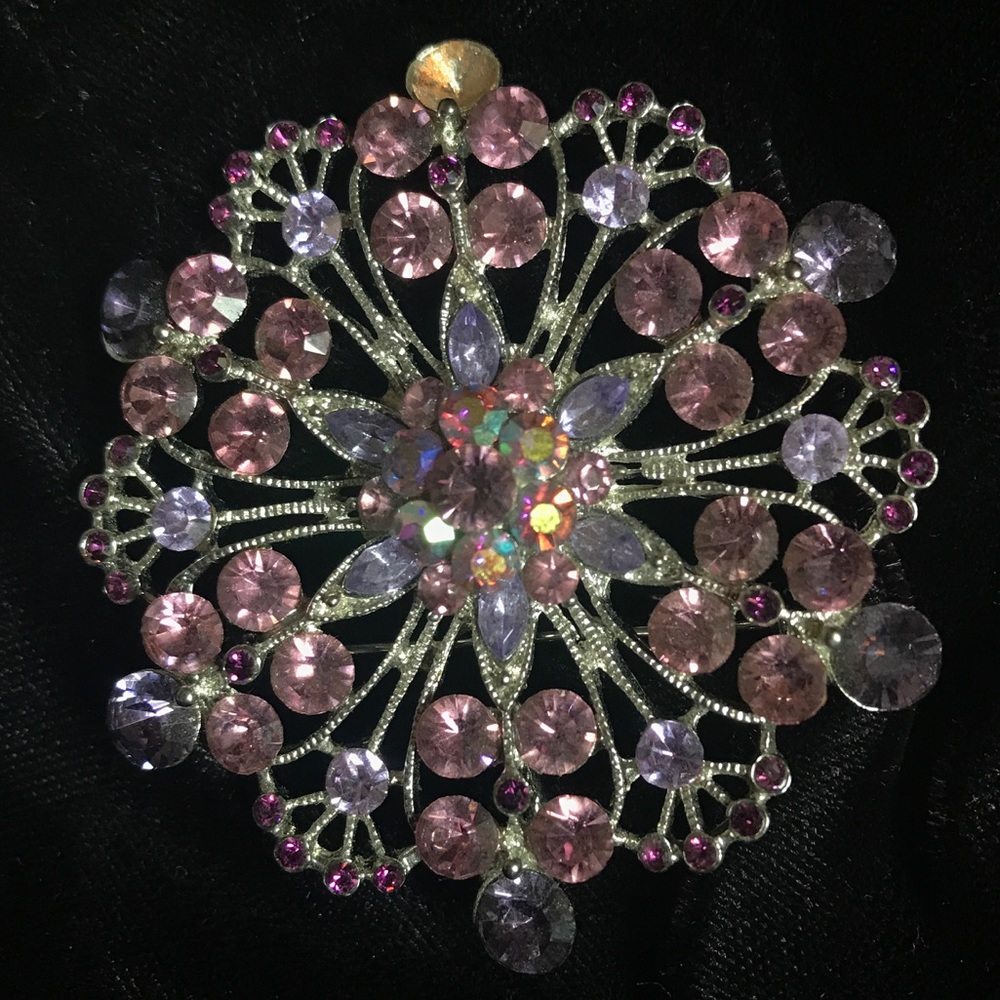 Vintage costume brooch