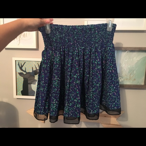 I LOVE H81 Dresses & Skirts - Floral print skirt with mesh bottoms