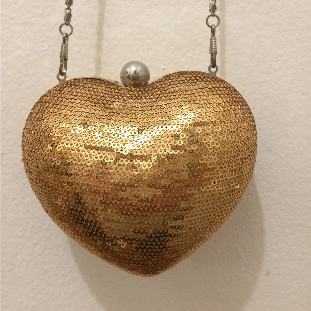 Forever 21 Gold Sequin Heart Clutch