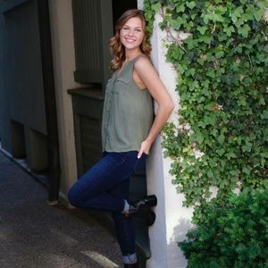 Meet your Posher, Emily