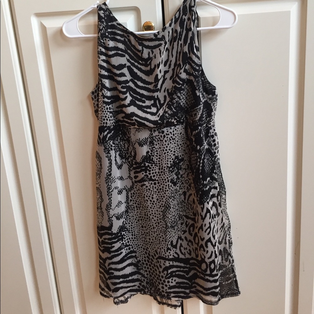 Dress - Picture 3 of 3