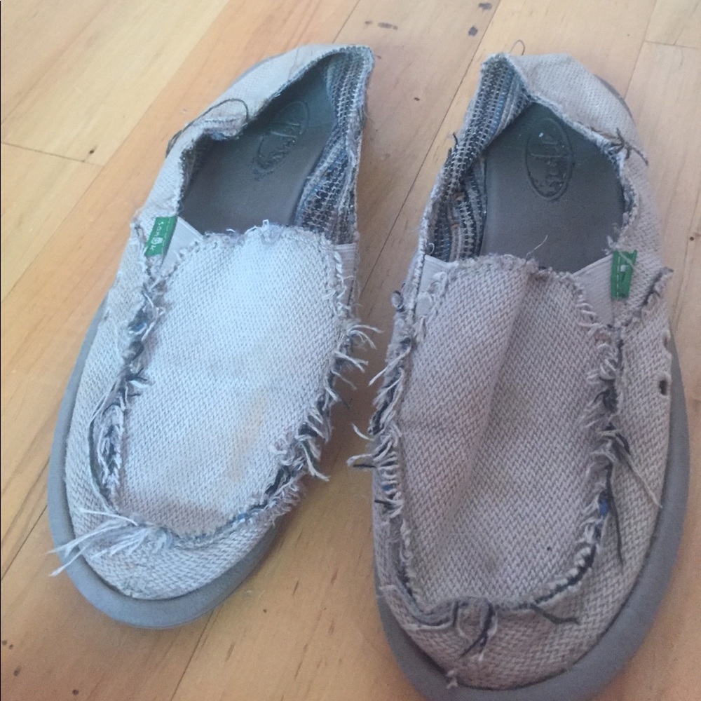 Women's sanuks