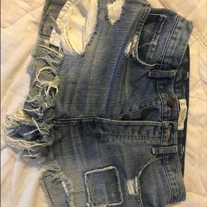 ABERCOMBIE AND FITCH FESTIVAL SHORTS