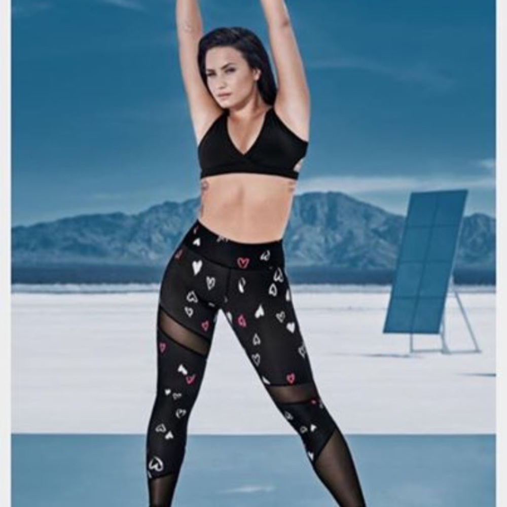 Demi Lovato fabletics leggings