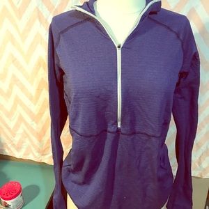 Patagonia quarter zip pullover