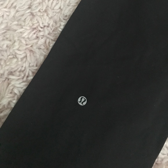 Lululemon yoga pants - Picture 3 of 3