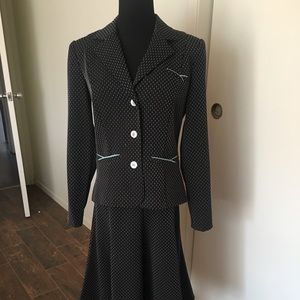 Women's suit