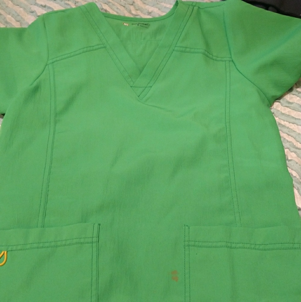 Wonder wink lime green top