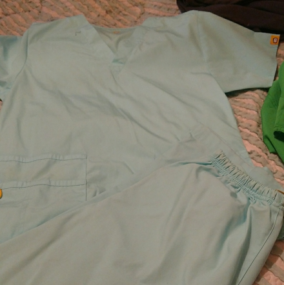 Winder wink scrubs, worn once!