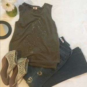 One Clothing -sleaveless unicorn shirt xs