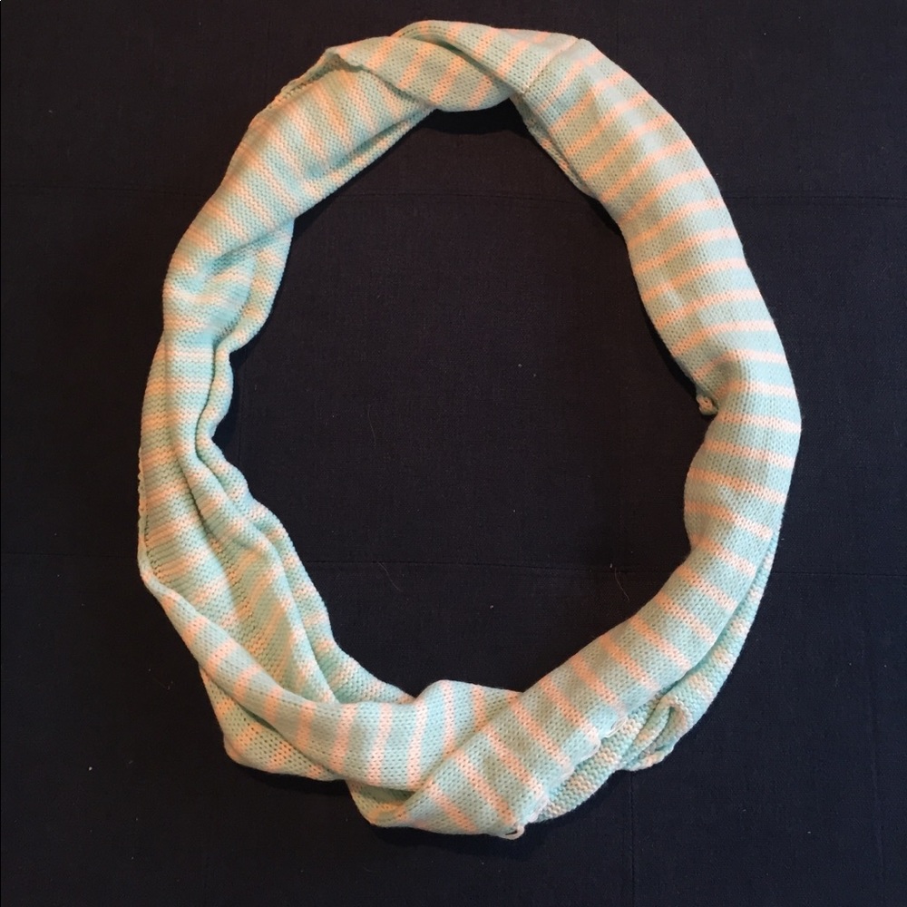 BP infinity scarf