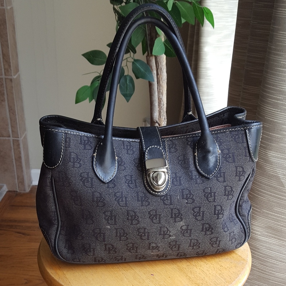 Black purse