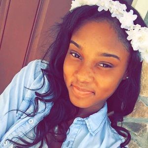 Meet your Posher, Shatnee