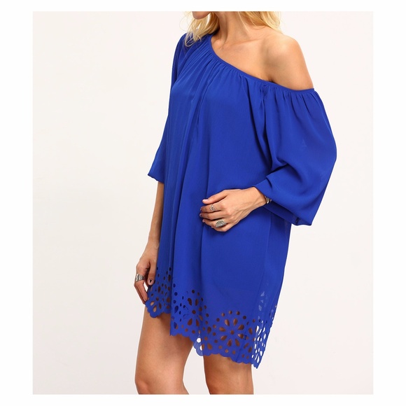 Royal Blue Boat Neck Cut Out Shift Dress - Picture 2 of 7