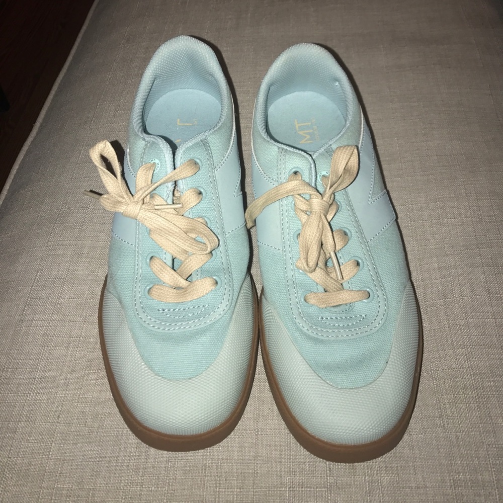 MOVMT blue sneakers NEW UNUSED