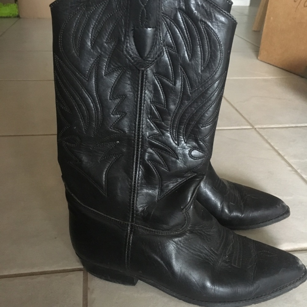 Black cowboy boots