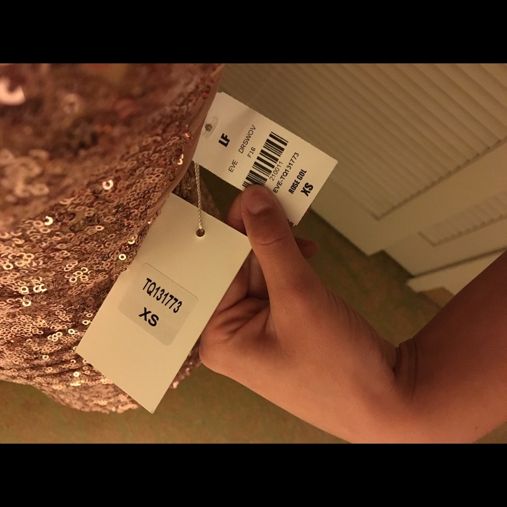 ✨SOLD✨ LF Rose gold Sequence dress - Picture 2 of 5