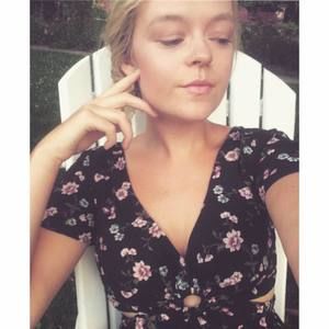 Meet your Posher, Natasha