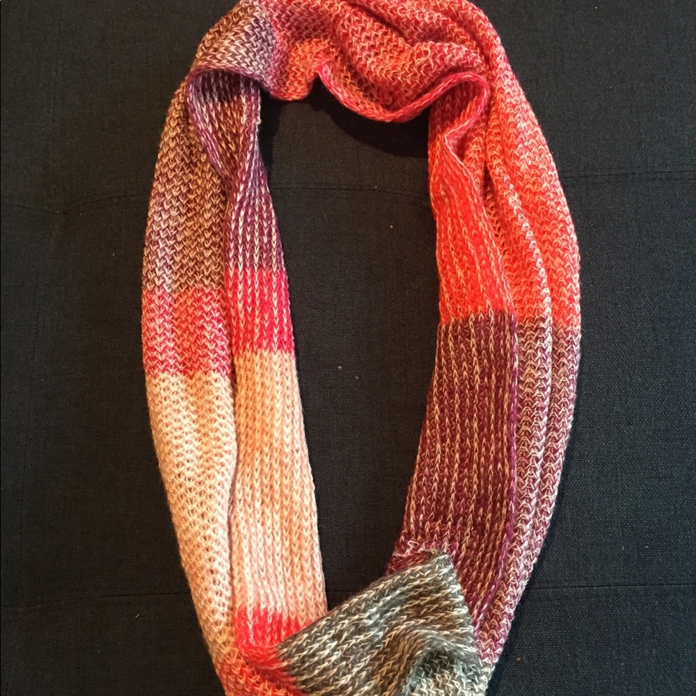 American Eagle multi colored infinity scarf