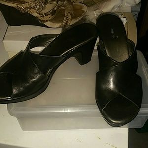 Naturalizer Heeled Slides