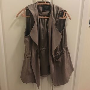 Active USA hoodie sleeveless jacket