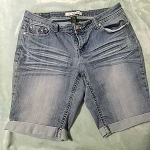 Love Nation jean shorts
