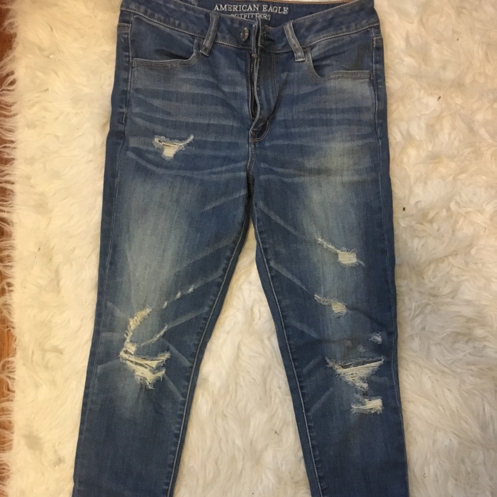 American Eagle destroyed denim High Rise Jegging