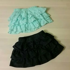 Set of 2 12 month skirts
