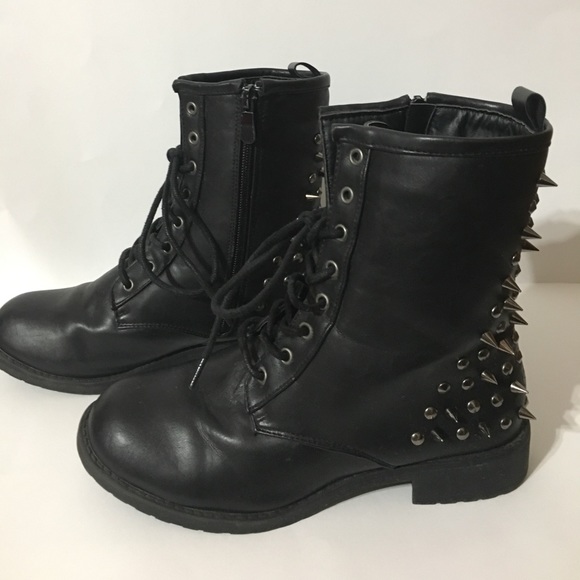Black studded combat boots - Picture 2 of 7