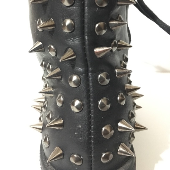 Black studded combat boots - Picture 6 of 7