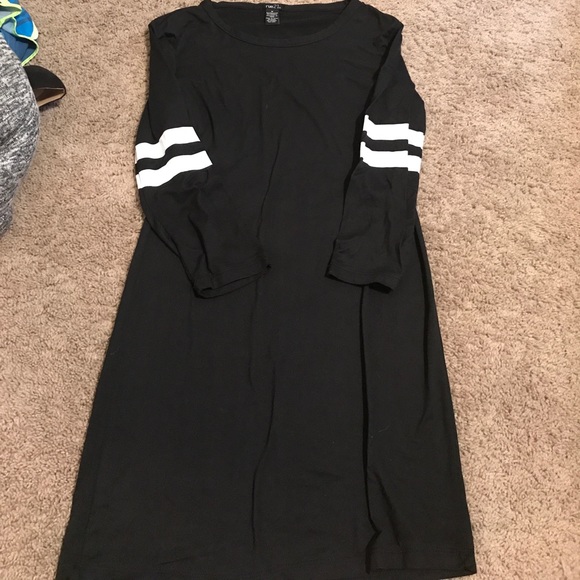 Dress - Picture 1 of 1