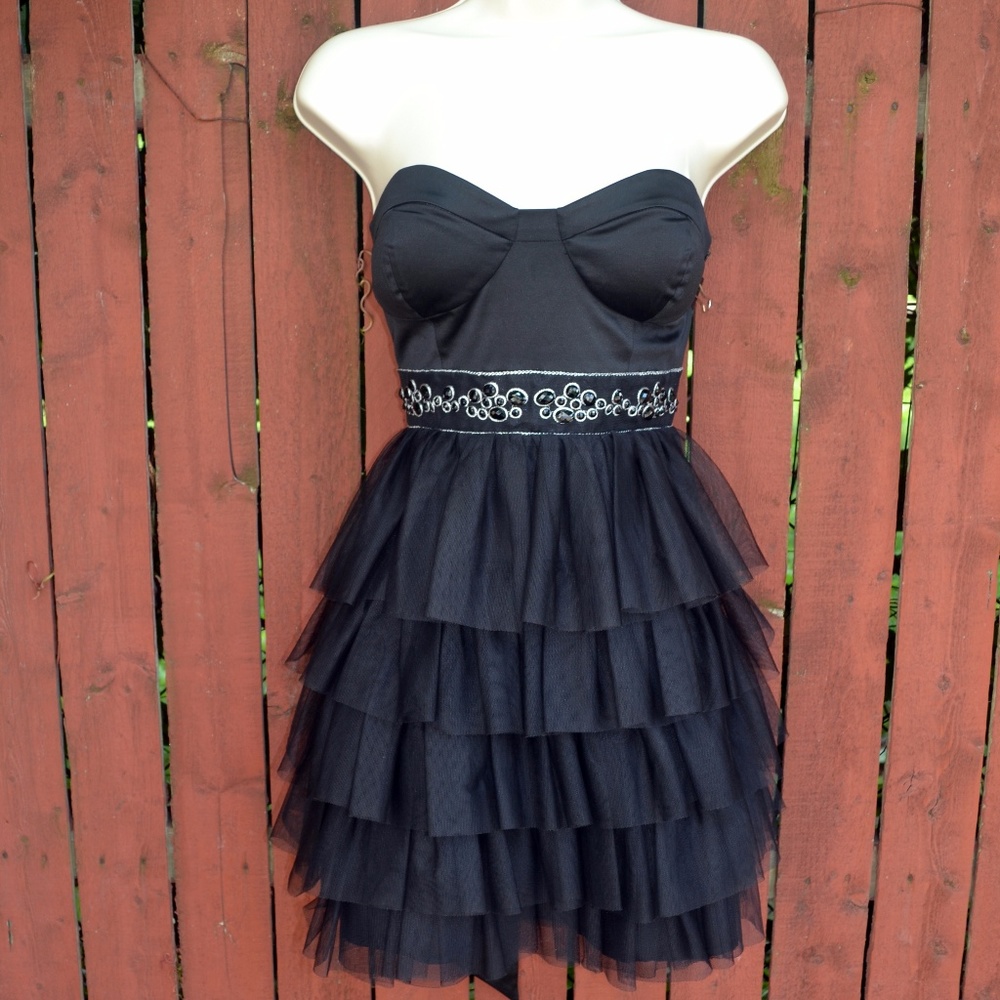 Strapless Bustier Dress - Picture 3 of 4