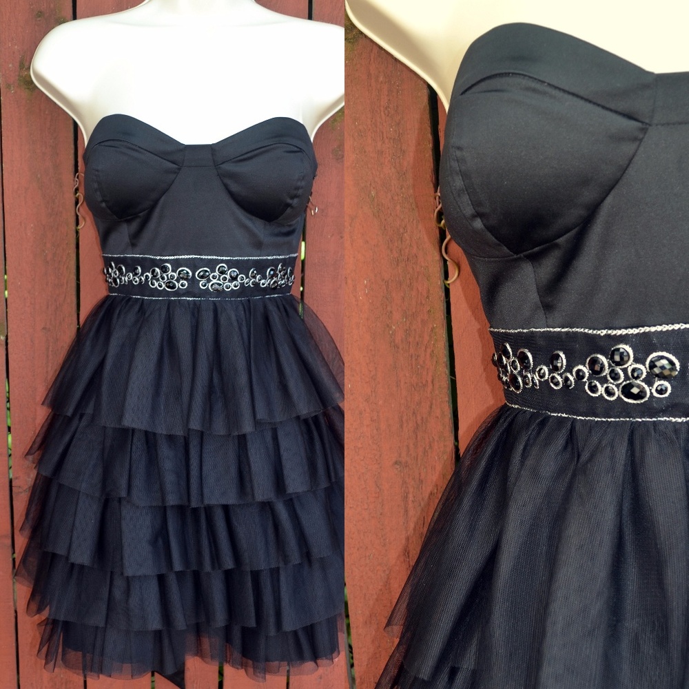 Strapless Bustier Dress - Picture 1 of 4