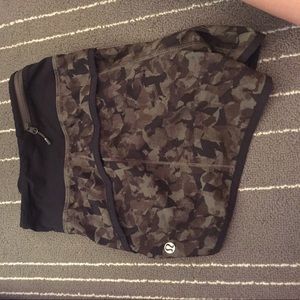 Lululemon shorts size 6