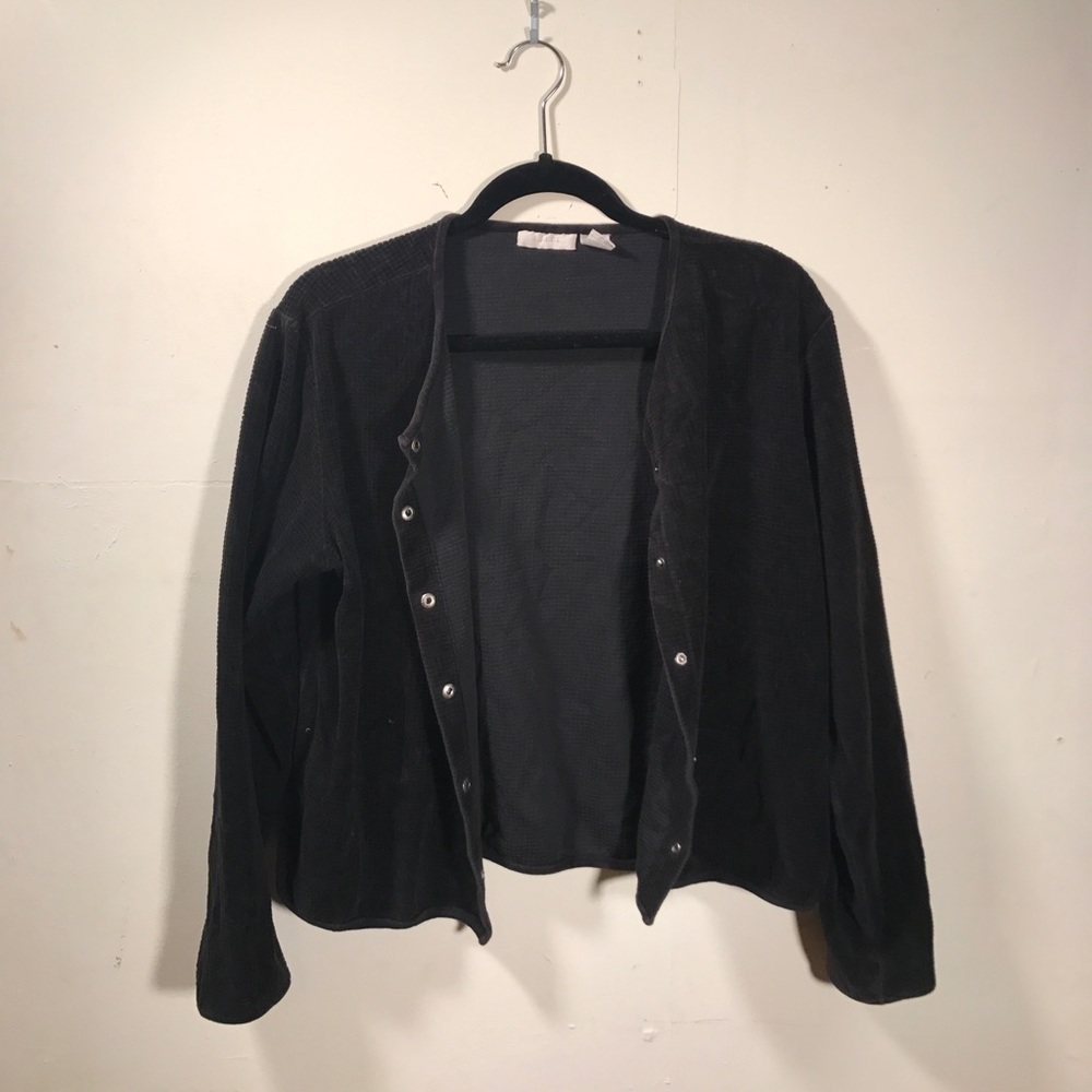 BLACK GOES W EVERYTHING SWEATER 🖤