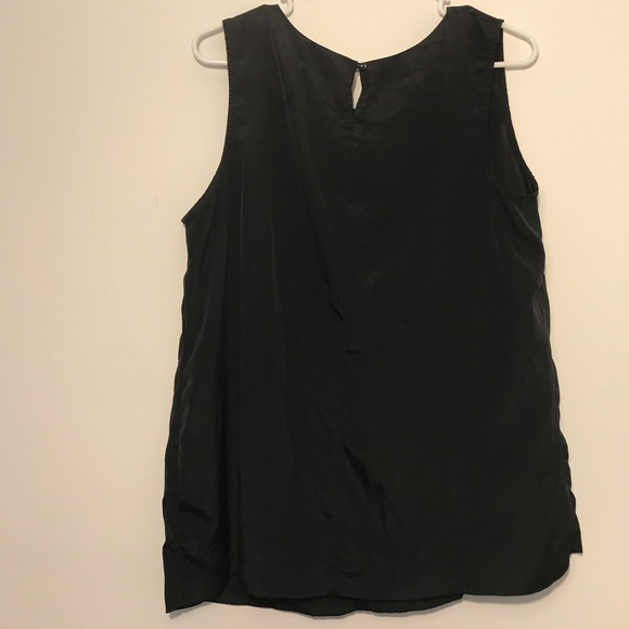 Black sleeveless top with pleated front detail - Picture 3 of 3