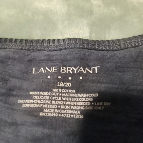 Lane Bryant Tee 👕 - Picture 2 of 3
