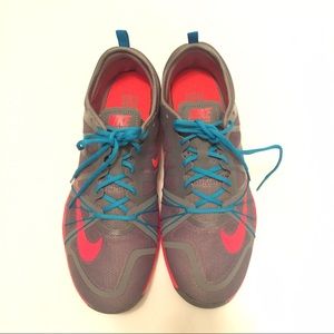 Women's Nike Free Cross Compete Sneakers