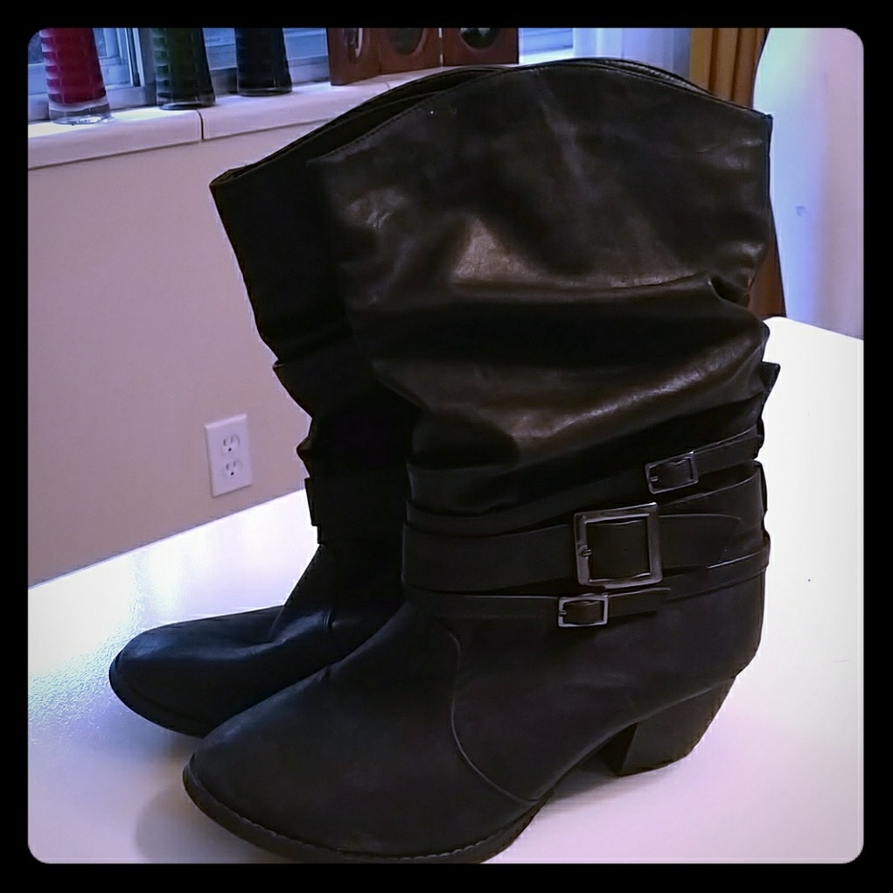 🔥SALE💥Black Boots good condition used