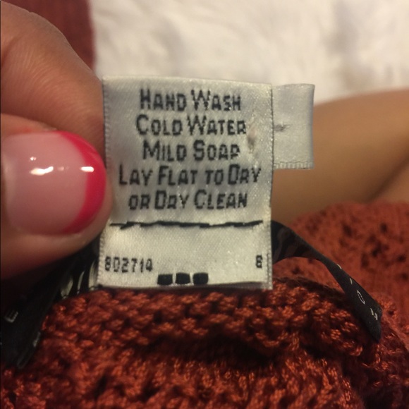 Peruvian connection size medium deep orange knit - Picture 8 of 8