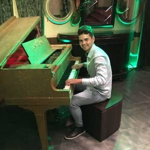 Meet your Posher, Cristi