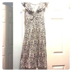 Flutter sleeve dress