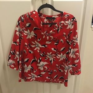 Flower Patterned blouse. Only worn once! Like new!